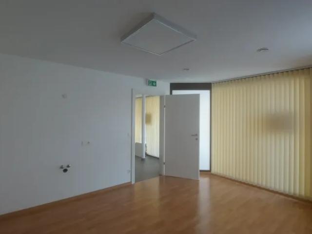 Gewerbe mieten in Weißenkirchen, Niederösterreich