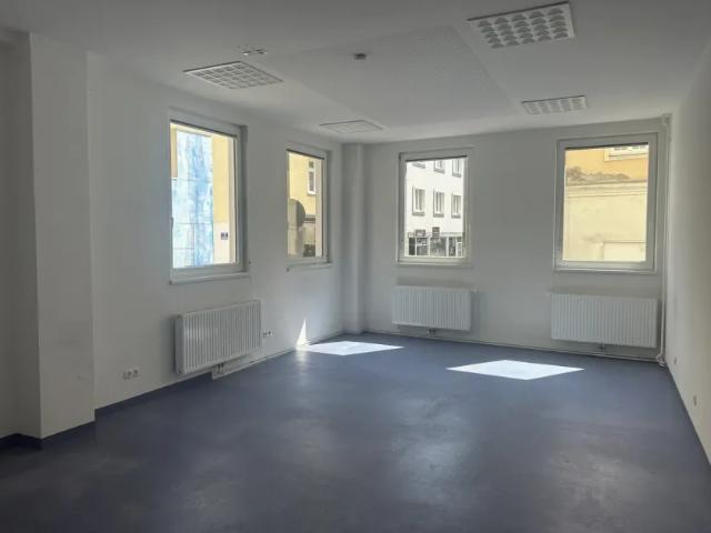Gewerbe mieten in Wiener Neustadt, Niederösterreich