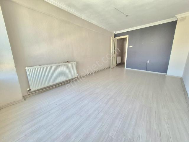 Karşiyaka, İzmir içerisinde kiralık mülk