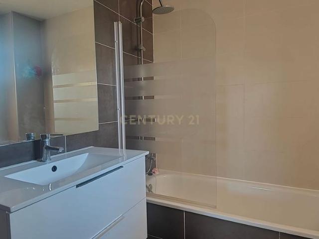 Apartamento en alquiler en Barrio Ermitaño, La Zubia