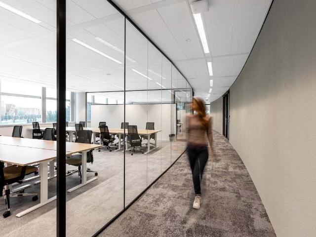 Bedrijfspand te huur in Beukenhorst-Oost, Hoofddorp