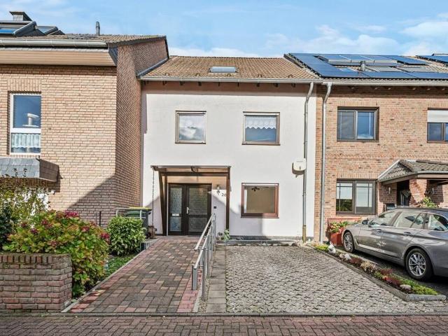 Haus kaufen in Stürzelberg, Dormagen