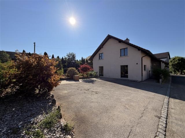 Einfamilienhaus kaufen in Grandfontaine, Jura
