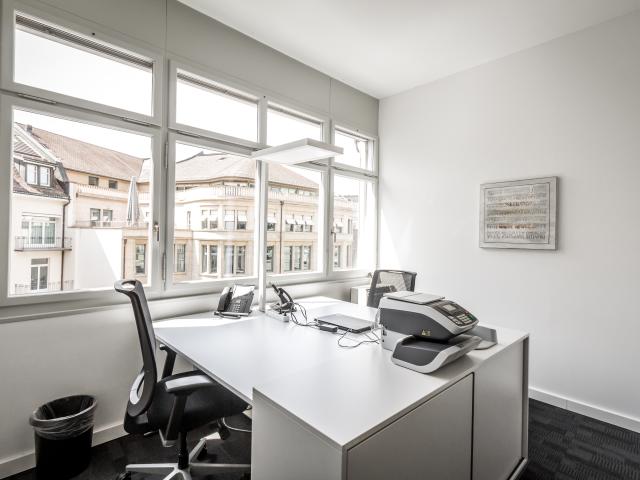 Büro mieten in Einigen, Zürich