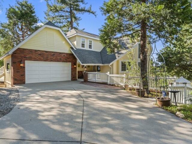 House for sale in Cedar Glen, California