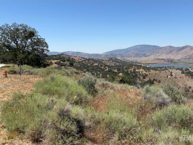 Land for sale in Tehachapi, California