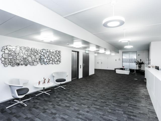 Büro mieten in Einigen, Zürich