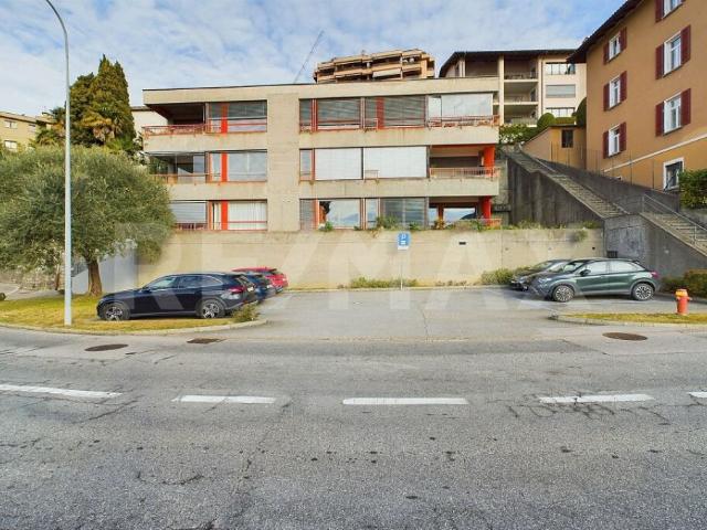Etagenwohnung kaufen in Castagnola