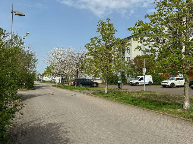 Wohnung kaufen in Großkugel, Sachsen-Anhalt