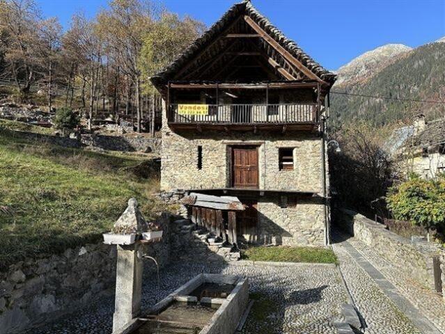 Zweifamilienhaus kaufen in Niva, Vallemaggia, Tessin