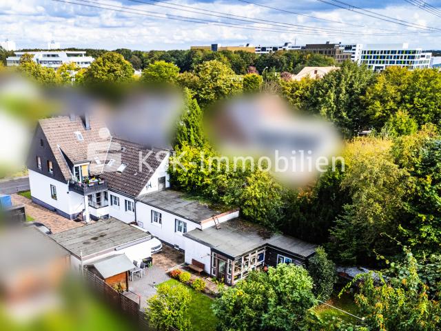 Mehrfamilienhaus kaufen in Knapsack, Hürth