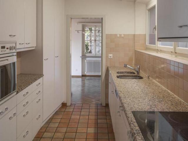 Haus kaufen in Minusio, Tessin