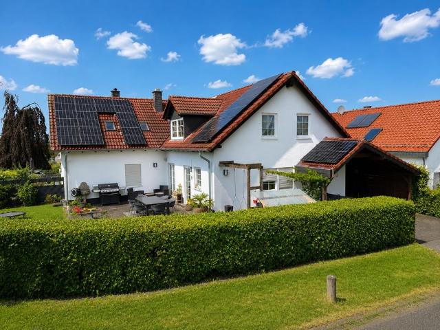 Haus kaufen in Warth, Hennef