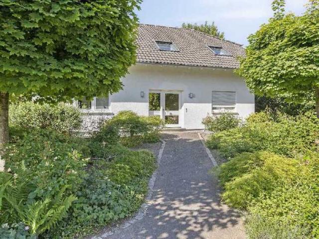 Haus kaufen in Tiefenbroich, Ratingen