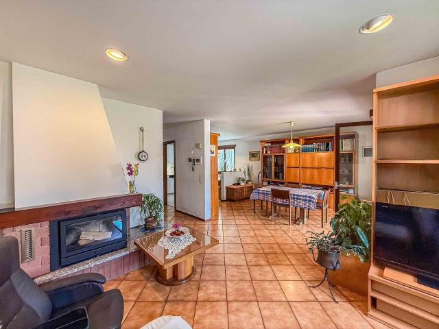 Haus kaufen in Vezia, Tessin