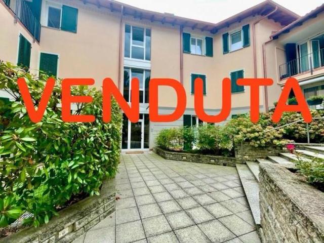 Attico in vendita a Azzate, Lombardia